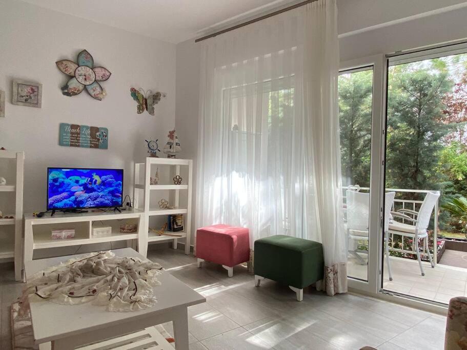 Blue Garden Villa, Gjiri I Lalezit *